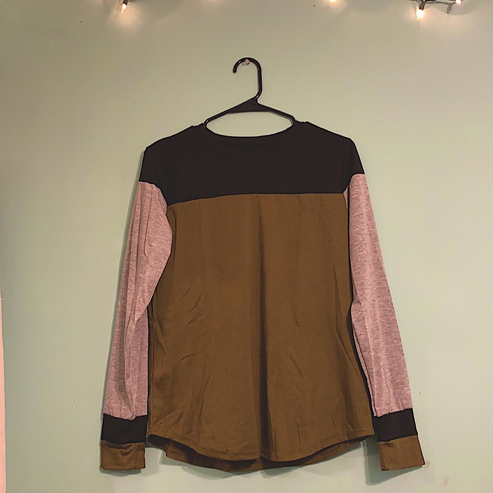 Green and black long sleeve shirt